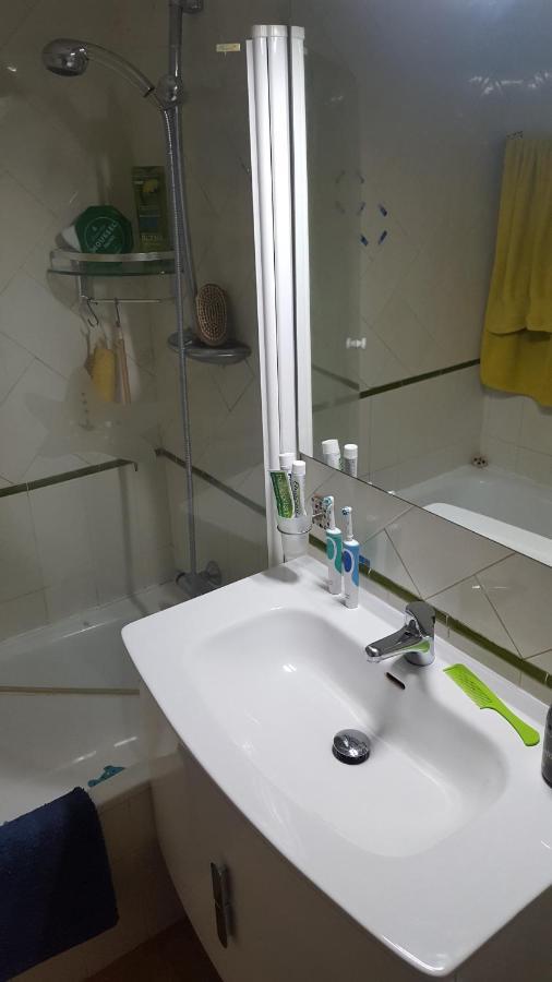 Semi-Detached Adosado Con Encanto -130 M2 - Wifi 600 Mb - Piscina Comunitaria - Patio Privado Torremolinos Esterno foto