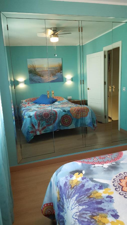 Semi-Detached Adosado Con Encanto -130 M2 - Wifi 600 Mb - Piscina Comunitaria - Patio Privado Torremolinos Esterno foto