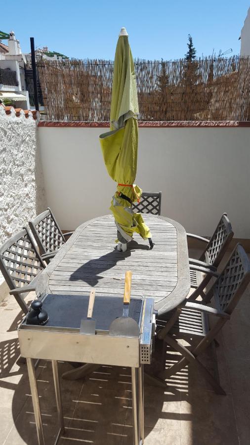 Semi-Detached Adosado Con Encanto -130 M2 - Wifi 600 Mb - Piscina Comunitaria - Patio Privado Torremolinos Esterno foto