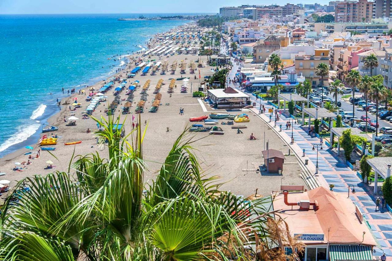 Semi-Detached Adosado Con Encanto -130 M2 - Wifi 600 Mb - Piscina Comunitaria - Patio Privado Torremolinos Esterno foto